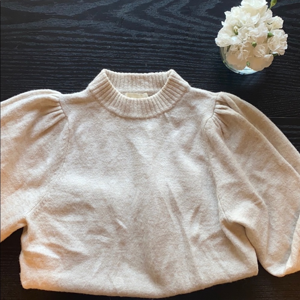 Cream puff sleeve H&M sweater